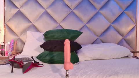 crystal_gilton online show from 3, 2, 2026