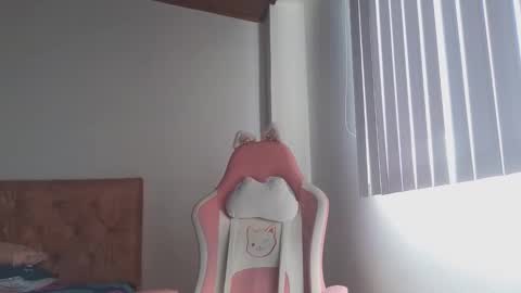 Crystal Blaze online show from 25, 10, 2025