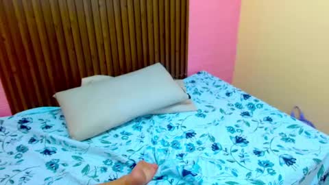 Snapshot of crystal_walls chatting on 15, 1, 2025 I AM CRYSTAL online show from 15, 1, 2025