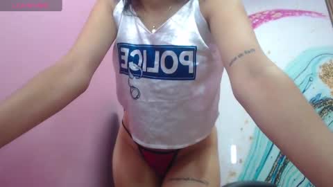 Snapshot of crystal_walls chatting on 24, 9, 2025 I AM CRYSTAL online show from 24, 9, 2025