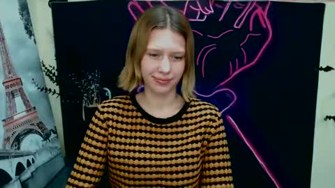 Snapshot of crystalgirl__ chatting on 7, 1, 2025 Stella online show from 7, 1, 2025