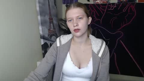 Snapshot of crystalgirl__ chatting on 11, 10, 2025 Stella online show from 11, 10, 2025