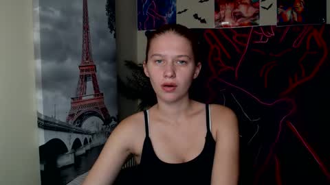 Snapshot of crystalgirl__ chatting on 15, 10, 2025 Stella online show from 15, 10, 2025