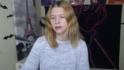 Snapshot of crystalgirl__ chatting on 2, 11, 2025 Stella online show from 2, 11, 2025