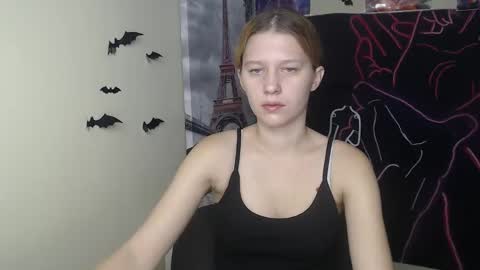 Snapshot of crystalgirl__ chatting on 11, 11, 2025 Stella online show from 11, 11, 2025