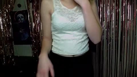 Snapshot of crystalgirl__ chatting on 22, 11, 2025 Stella online show from 22, 11, 2025