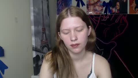 Snapshot of crystalgirl__ chatting on 18, 3, 2026 Stella online show from 18, 3, 2026