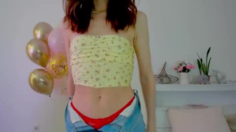 Snapshot of crystalnut chatting on 16, 10, 2025 Maria online show from 16, 10, 2025
