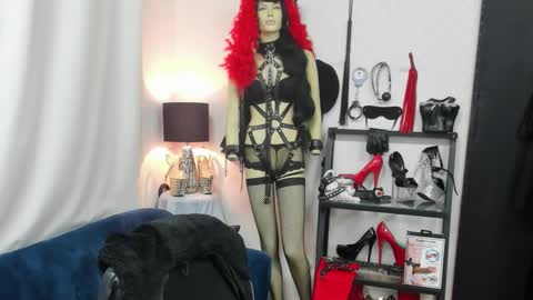 Snapshot of crystalxohotty chatting on 30, 10, 2025 CrystalHotty online show from 30, 10, 2025