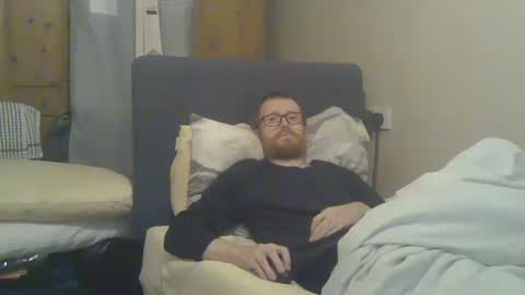 Snapshot of cs014g8493 chatting on 5, 11, 2025 chris online show from 5, 11, 2025