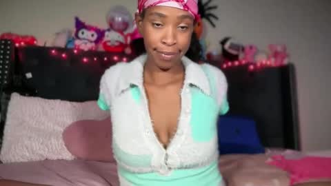 cum2charmxx online show from 28, 10, 2025