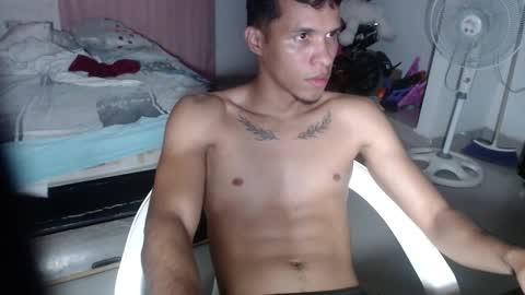 Snapshot of cum_show_4u chatting on 17, 10, 2025 cum_show_4u online show from 17, 10, 2025