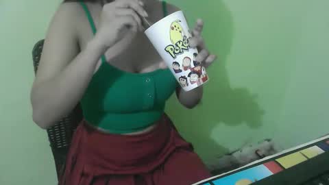 Snapshot of cumwhore4uxox chatting on 3, 12, 2025 cumwhore4uxox online show from 3, 12, 2025