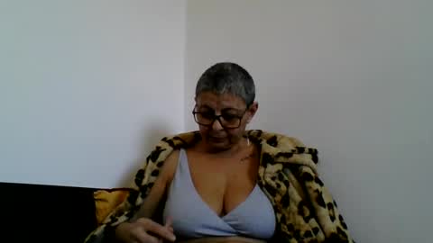 couple online show from 3, 2, 2025