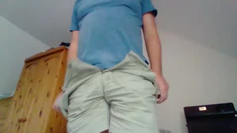 Snapshot of curiousax77 chatting on 12, 10, 2025 curiousax77 online show from 12, 10, 2025