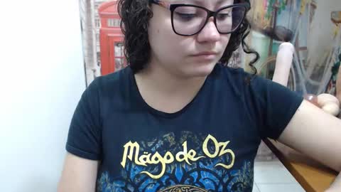 Snapshot of curly_greeneyed chatting on 17, 10, 2025 Vannesa online show from 17, 10, 2025