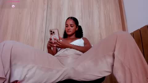 Curly  -  OF- CURLY SWEETT online show from 17, 10, 2025