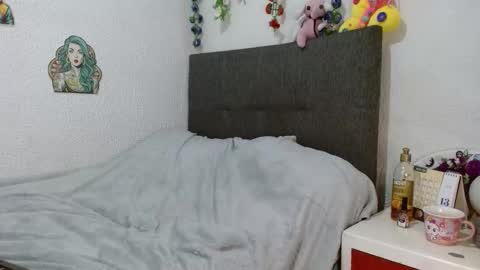 curlybutterfly online show from 14, 11, 2025