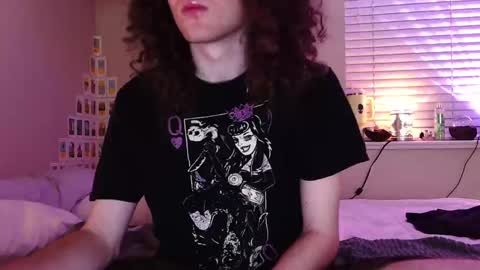 curly fries online show from 3, 3, 2026