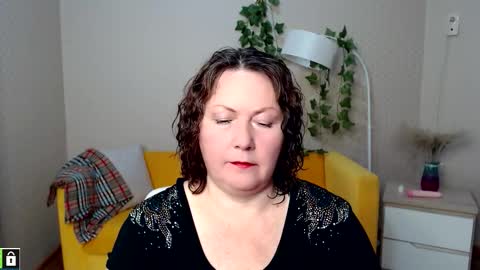 curvy_girlz online show from 6, 11, 2025