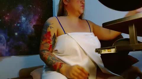 Snapshot of curvycherry4u chatting on 13, 3, 2026 C H E R R Y online show from 13, 3, 2026