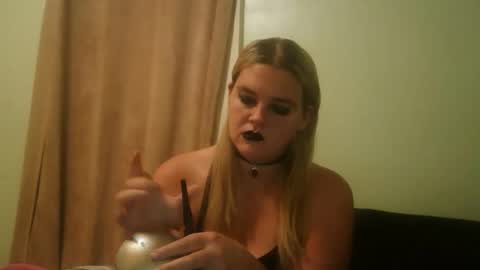 curvymom2025 online show from 27, 10, 2025