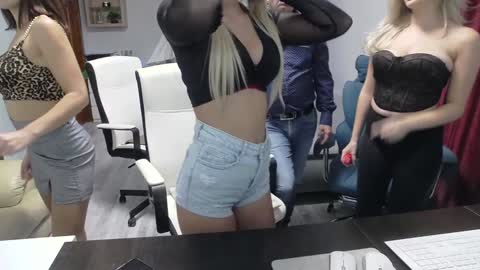  and follow twittercute00kiara2 online show from 11, 11, 2025