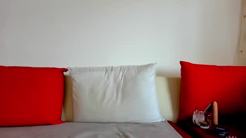 cute_angel95 online show from 25, 1, 2025