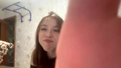 Snapshot of cute_beauty chatting on 24, 9, 2025 Amanda online show from 24, 9, 2025