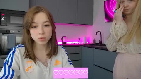 Snapshot of cute_beauty chatting on 20, 10, 2025 Amanda online show from 20, 10, 2025