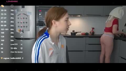 Snapshot of cute_beauty chatting on 16, 11, 2025 Amanda online show from 16, 11, 2025