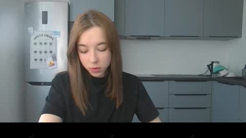 Snapshot of cute_beauty chatting on 28, 11, 2025 Amanda online show from 28, 11, 2025