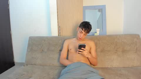 Snapshot of cute_boys18 chatting on 19, 3, 2026 ARTURO-18 MATIAS-18 NIKOLAY-19 HADES-18 GABO-19 online show from 19, 3, 2026