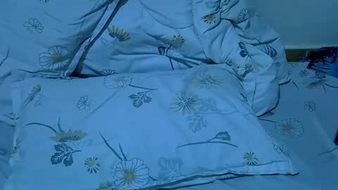 Snapshot of cute_ellinah chatting on 17, 11, 2025 lynn online show from 17, 11, 2025