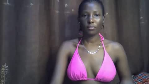 Snapshot of cute_emmy1 chatting on 12, 10, 2025 cute_emmy1 online show from 12, 10, 2025