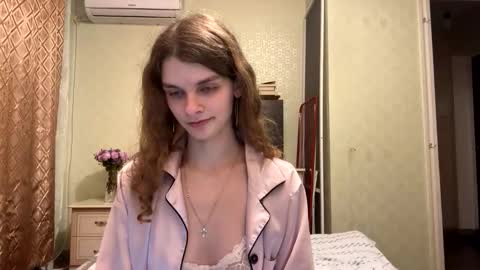 cute_kitte online show from 11, 10, 2025