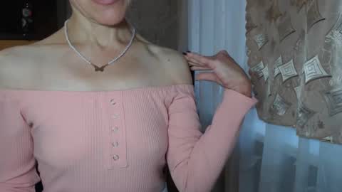 cute_lion_ online show from 7, 12, 2024