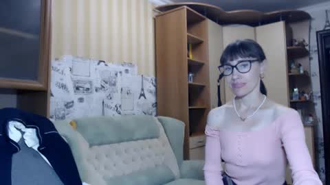 cute_lion_ online show from 10, 12, 2024