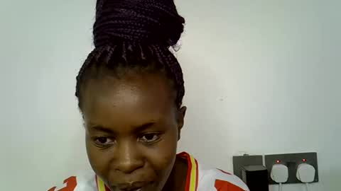 cute_pie20 online show from 16, 10, 2025