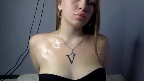 cute_shy06 online show from 26, 11, 2025