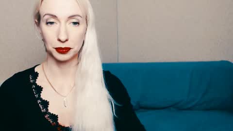 cute_smile_shy online show from 25, 2, 2025