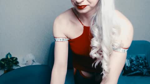 cute_smile_shy online show from 28, 2, 2025