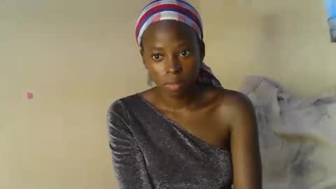 cute_sonny online show from 23, 11, 2025