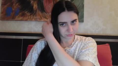 cute_strawberry_ online show from 9, 2, 2025