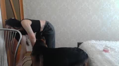 cute_strawberry_ online show from 21, 2, 2025