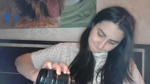cute_strawberry_ online show from 27, 2, 2025