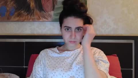 cute_strawberry_ online show from 10, 3, 2025