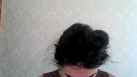 cute_strawberry_ online show from 17, 9, 2025