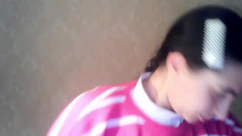 Snapshot of cute_strawberry_ chatting on 10, 10, 2025 cute_strawberry_ online show from 10, 10, 2025