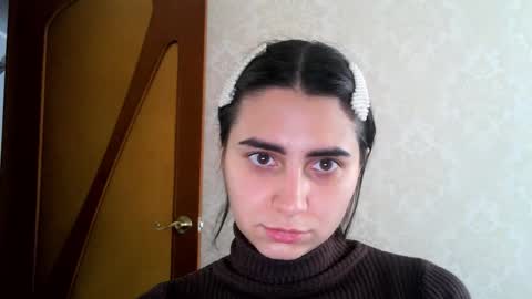 Snapshot of cute_strawberry_ chatting on 19, 10, 2025 cute_strawberry_ online show from 19, 10, 2025